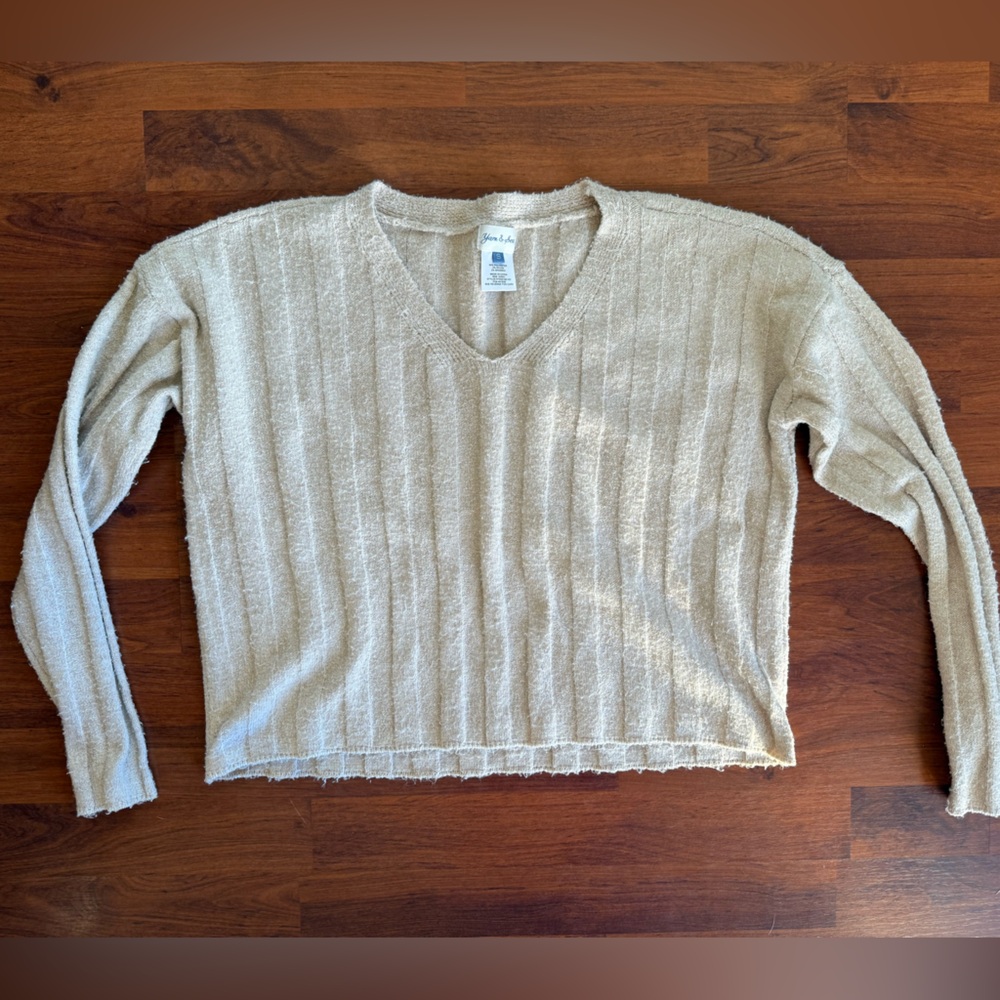 Yarn & Sea‎ V-Neck Sweater